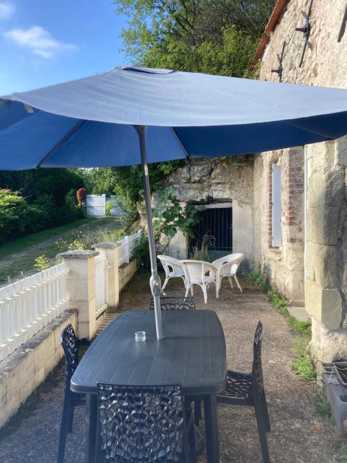 Villa Nuit Insolite Dans Une Troglodyte ! Nazelles-Negron Exterior foto